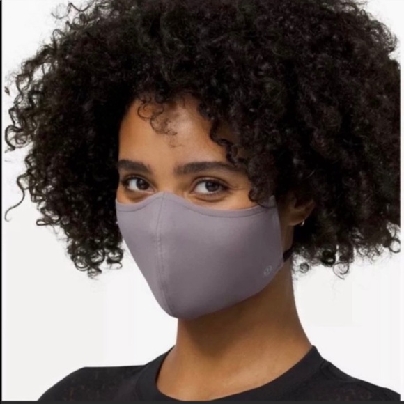 Lululemon Face Mask with free gift - Picture 12 of 13